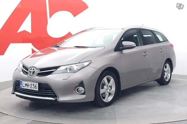 Toyota Auris Touring Sports 1,6 Valvematic Premium Multidrive S - Huippuvarusteltu NAVI, Kamera, ym.ym. Image 1